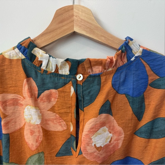 Floral Ruffle Sleeve Top - Picture 4 of 4